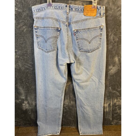 VTG 90s Levi’s 501 Button Fly Light Wash Denim Jeans Men’s 38x30 Made in USA! - Picture 2 of 8